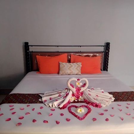 Pineapple Guest House Гили-Эйр Экстерьер фото