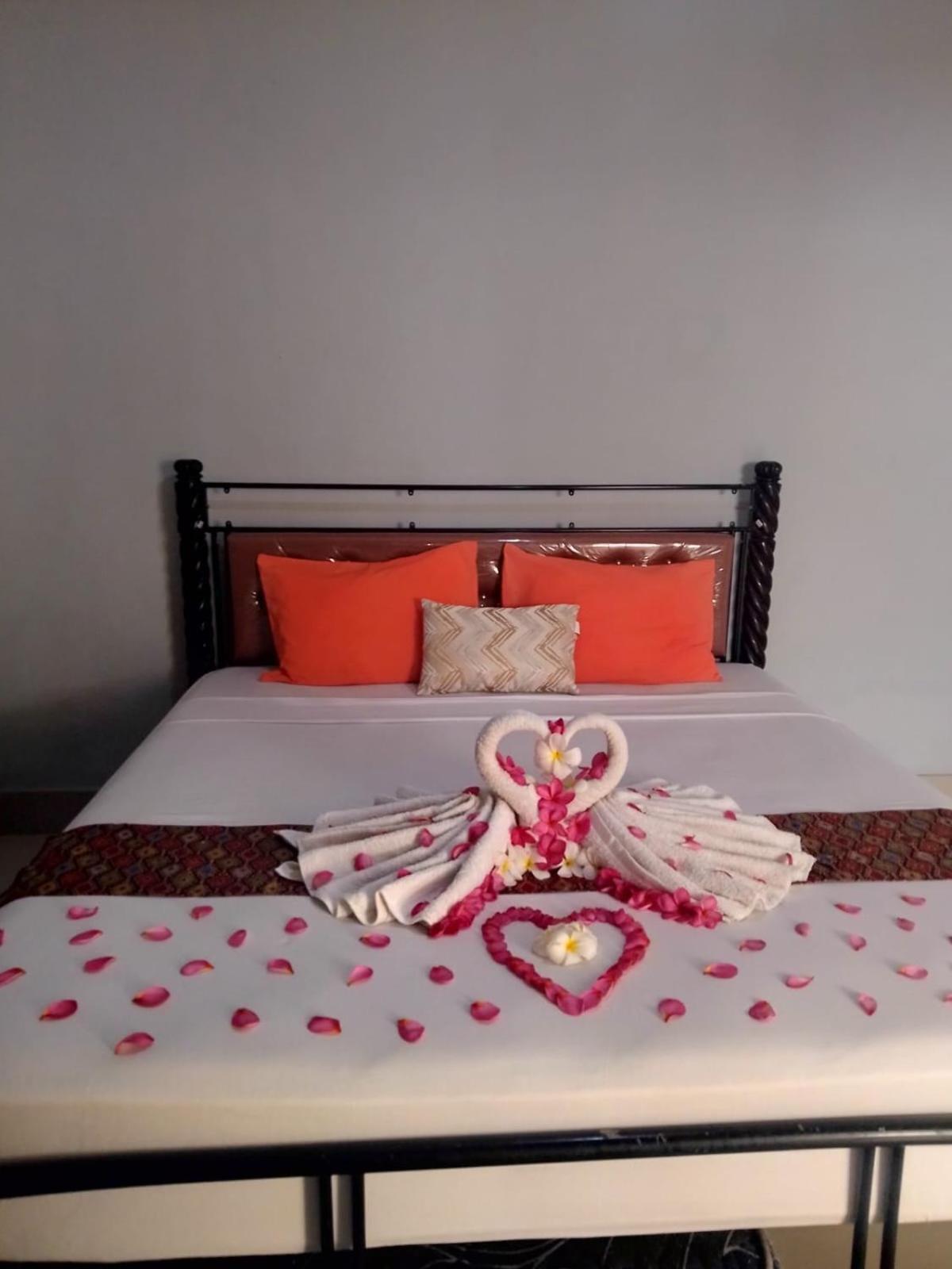 Pineapple Guest House Гили-Эйр Экстерьер фото