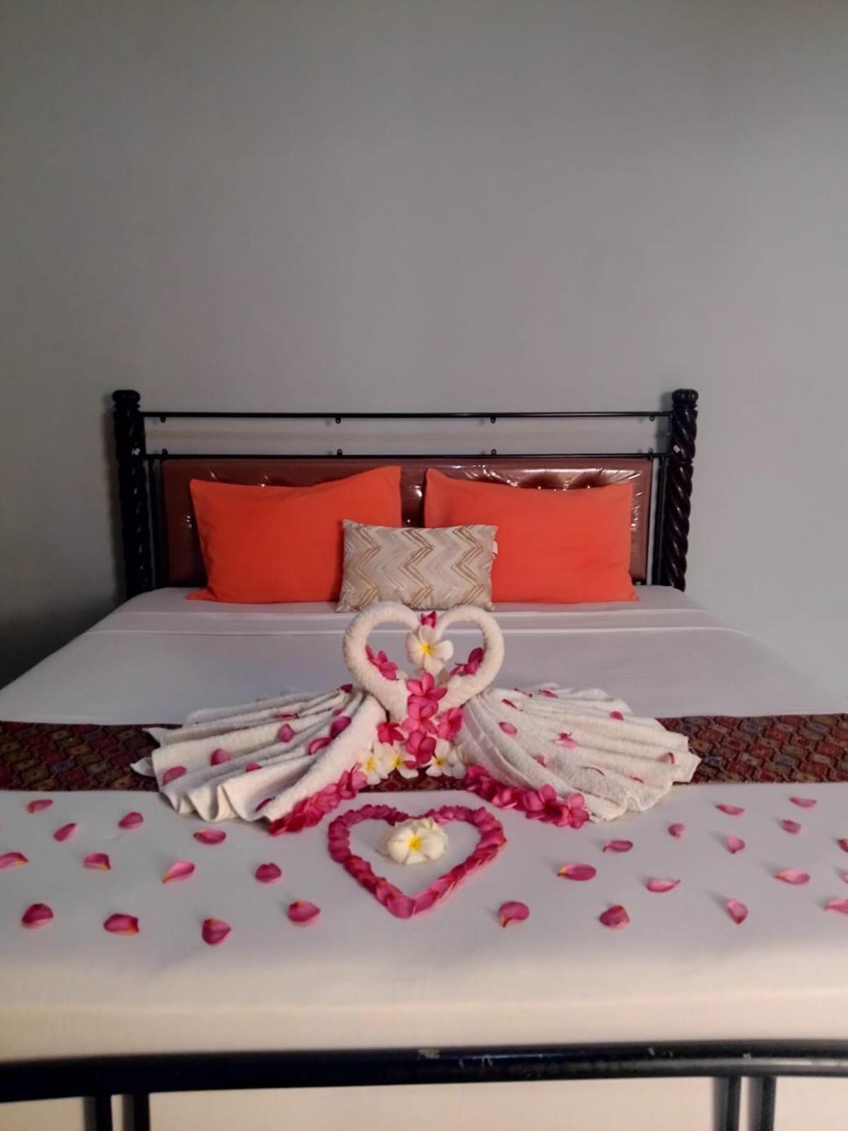 Pineapple Guest House Гили-Эйр Экстерьер фото