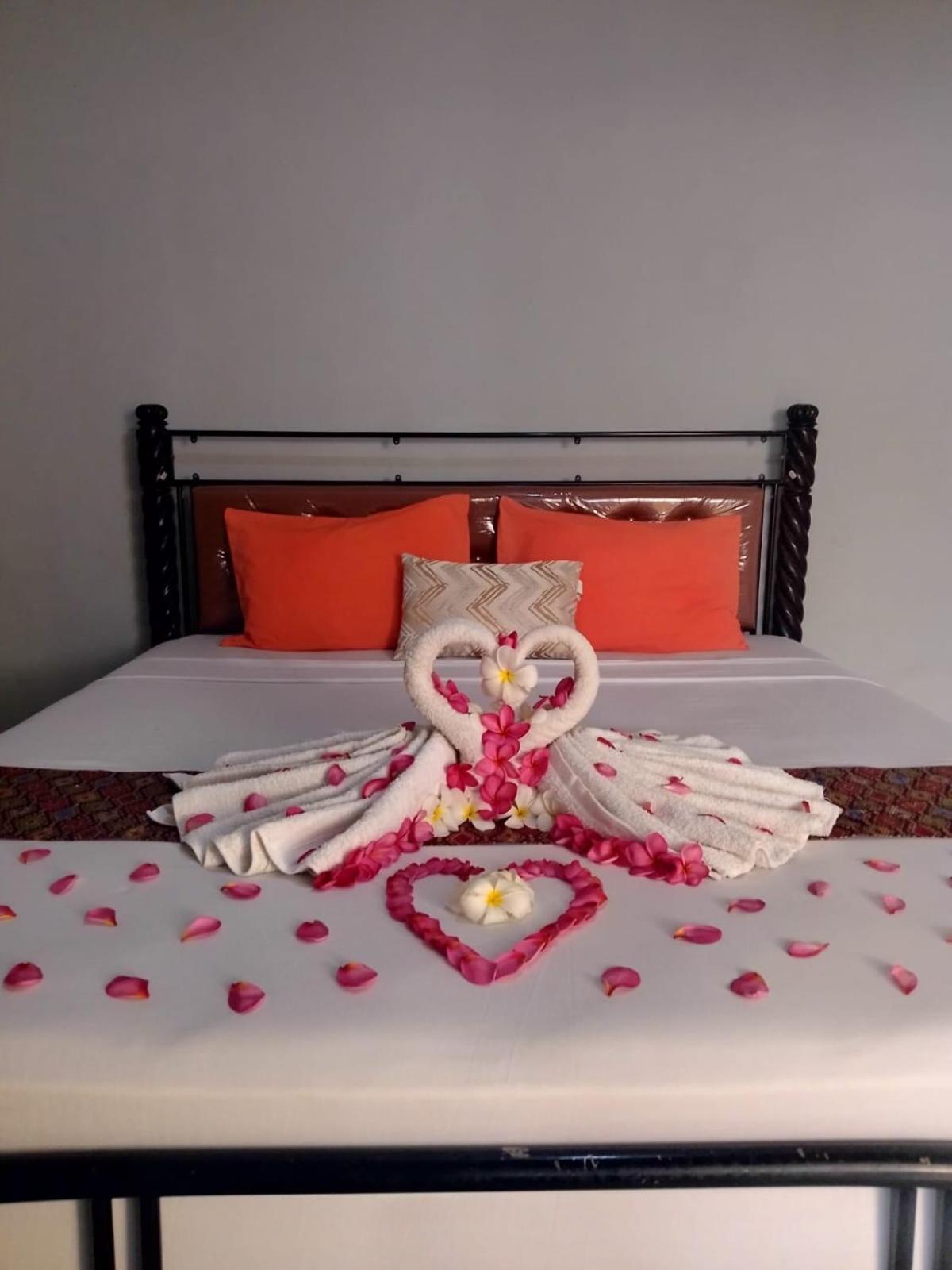 Pineapple Guest House Гили-Эйр Экстерьер фото