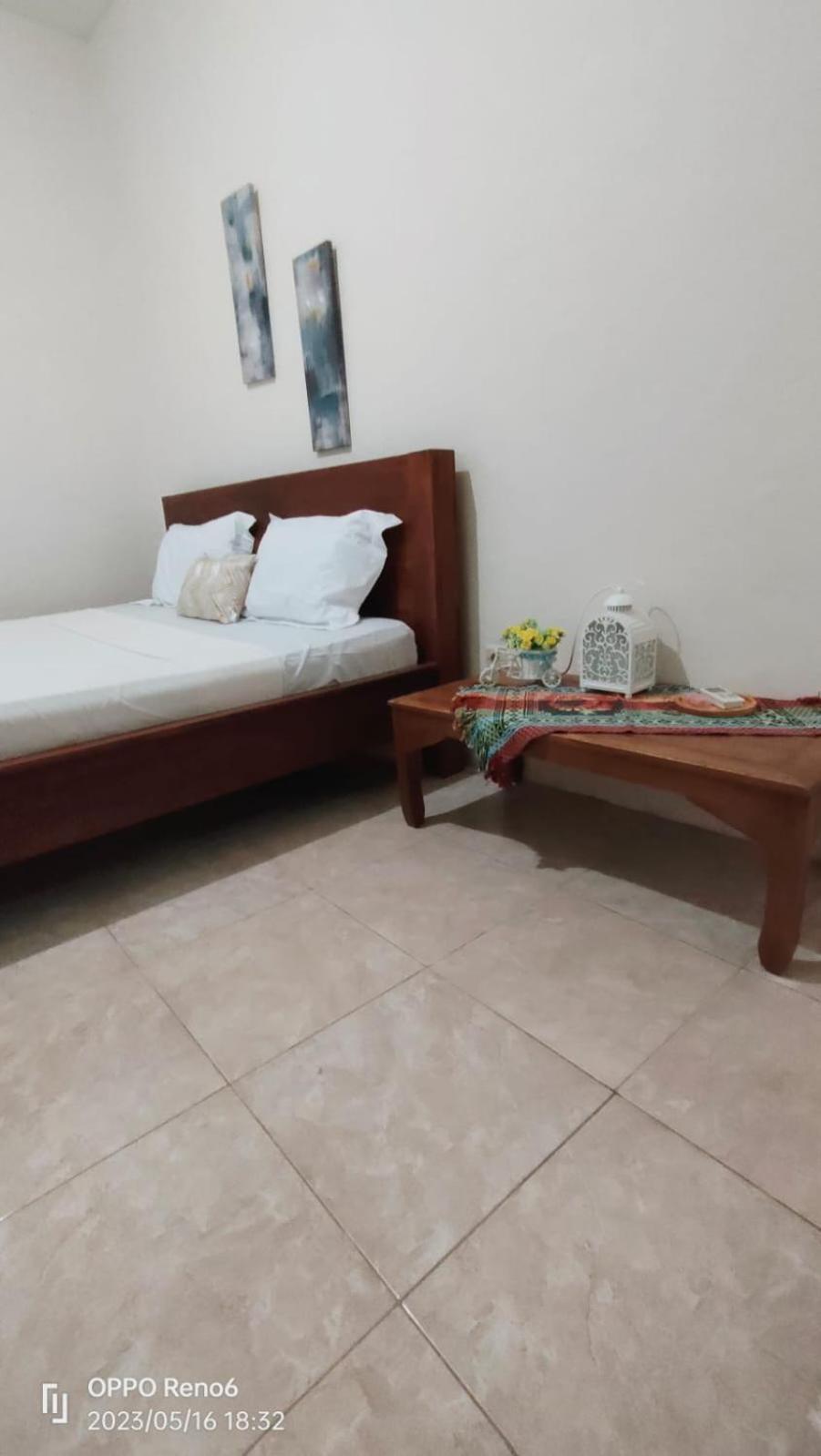 Pineapple Guest House Гили-Эйр Экстерьер фото