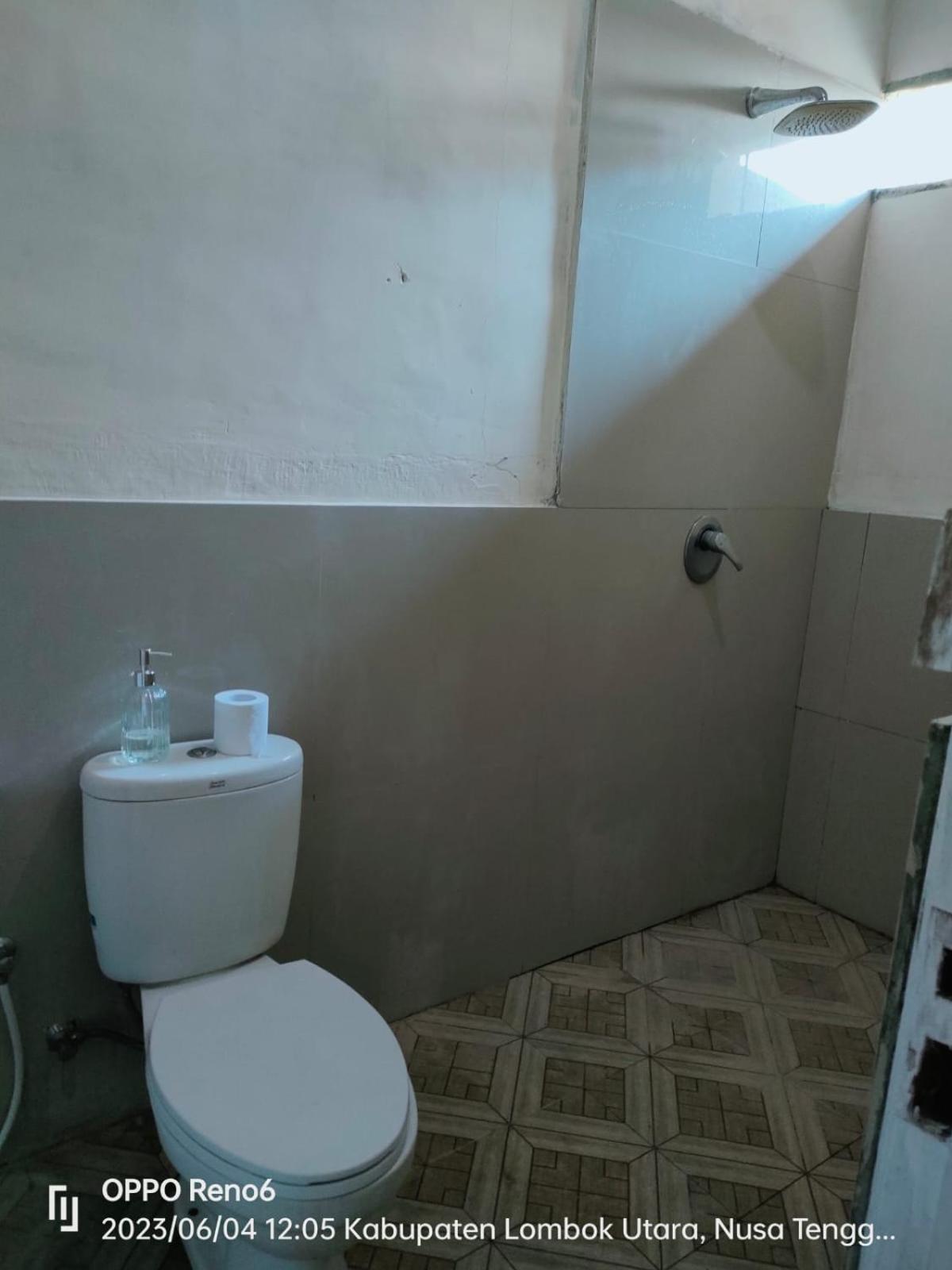 Pineapple Guest House Гили-Эйр Экстерьер фото