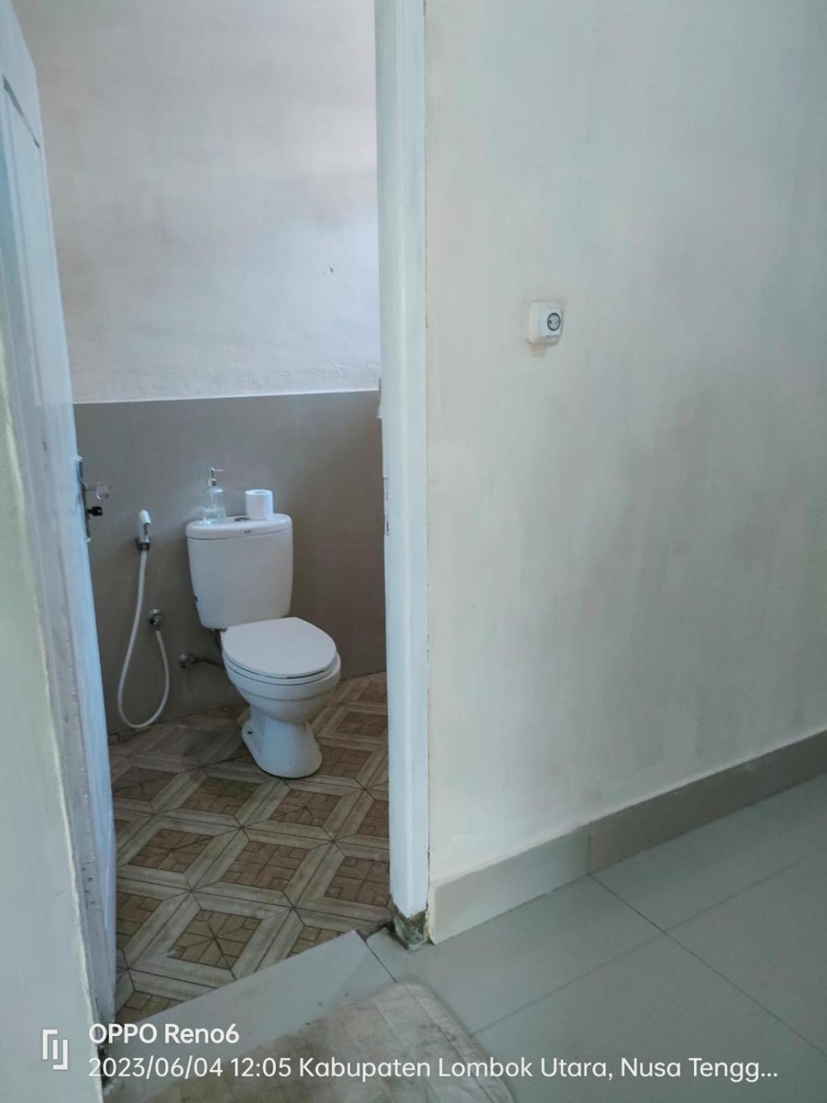 Pineapple Guest House Гили-Эйр Экстерьер фото